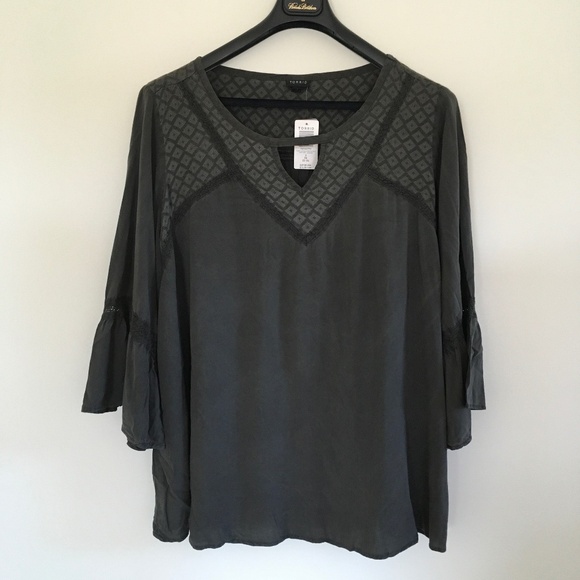 Torrid Challis Lace Trim Bell Sleeve Top Sz 3X Dark Gray Blouse Keyhole Stretch - Picture 1 of 14